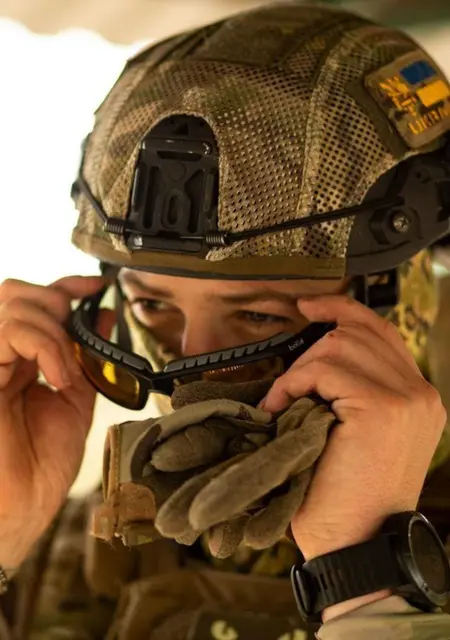 Я Ares, 26, из Золочева, ищу знакомства на одну ночь