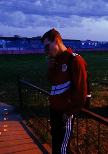 Я Максим, 25, из Смолевичей, ищу знакомство для приятного времяпровождения