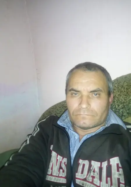 Олег Мироненко з Чорнобай, мені 49 років, познайомлюсь без зобов'язань