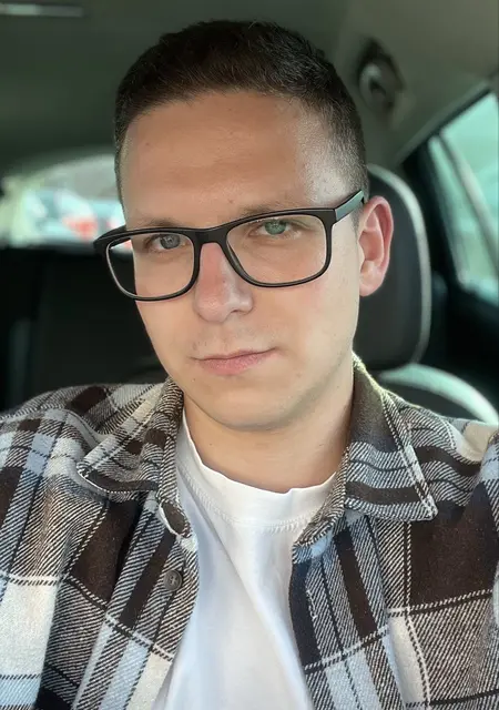 Vladislav из Осиповичей, ищу на сайте постоянные отношения