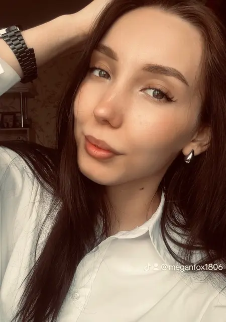 Екатерина из Дубая, ищу на сайте приятное времяпровождение