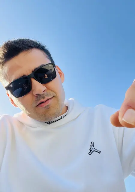 Я Mario, 25, знакомлюсь для постоянных отношений в Триесте