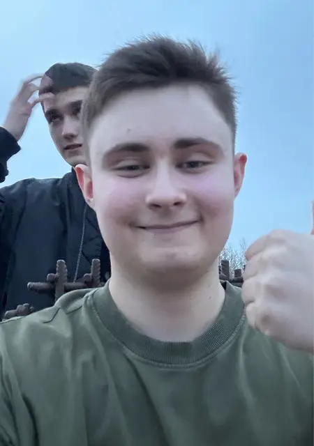 Я Микита, 18 років, знайомлюсь без зобов'язань у Запоріжжі