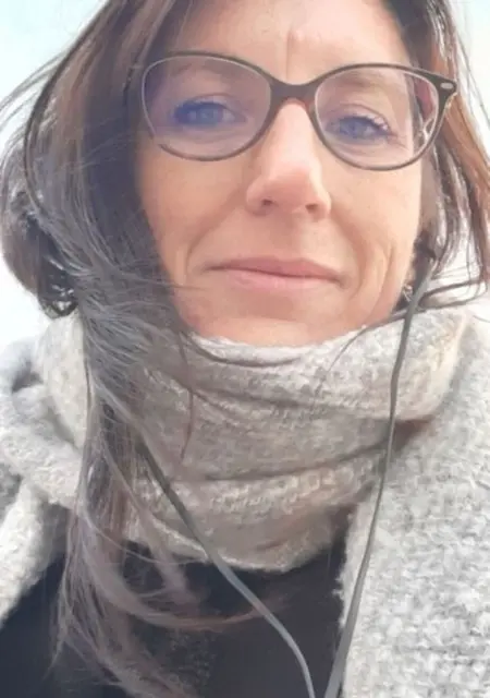 Я Laetitia, 42, из Парижа, ищу знакомство