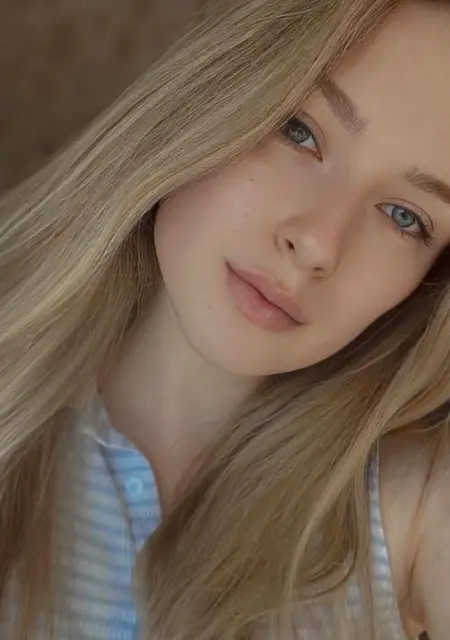 Я Катя, 27 років з Кам'янського, шукаю знайомство для приємного проведення часу