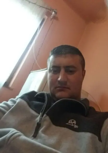Я Ionu Burlac, 35, из Бухареста, ищу знакомство
