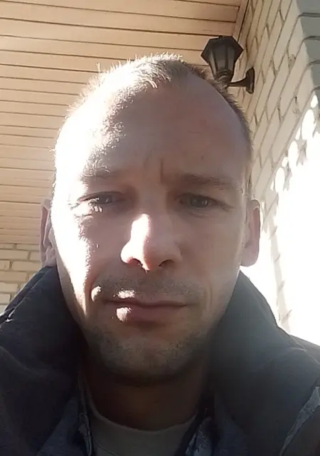 Я Эдуард, 38, из Геническа, ищу знакомство для постоянных отношений