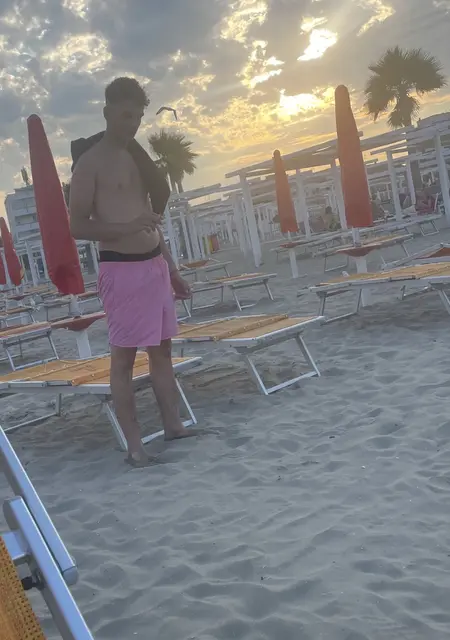 Я Alessandro, 19, из Болоньи, ищу знакомство для дружбы