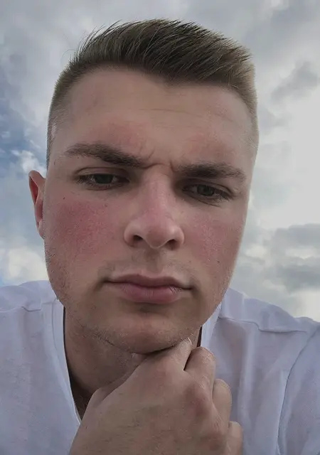 Артем из Мозыря, ищу на сайте знакомства без обязательств