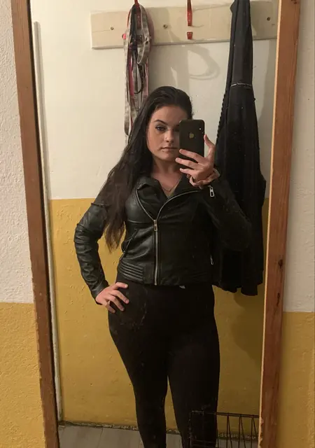 Valerie из Рожнов-под-Радгоштем, ищу на сайте знакомства на одну ночь