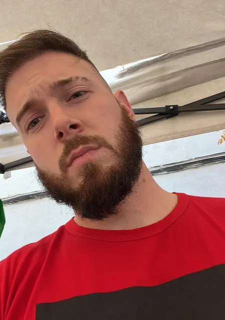 Soy Rubio, 30 años, conociéndome para pasatiempo agradable en Alicante