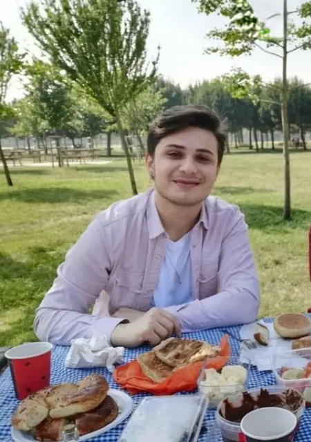 Я Mer, 25, из Стамбула, ищу знакомство