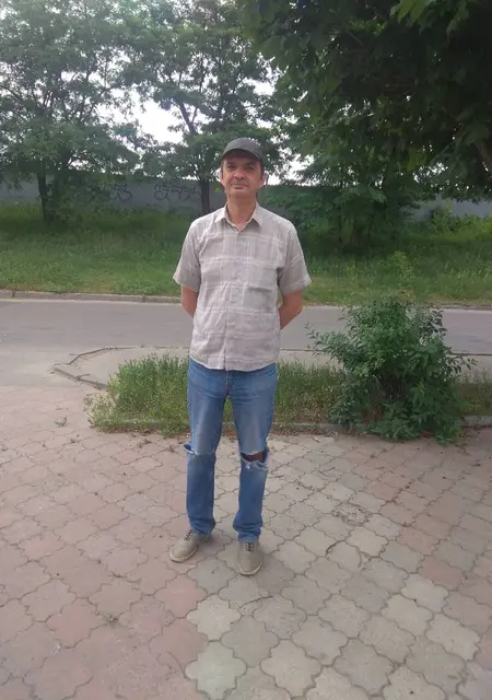 Я Андрей, 58 років з Львова, шукаю знайомства без зобов'язань