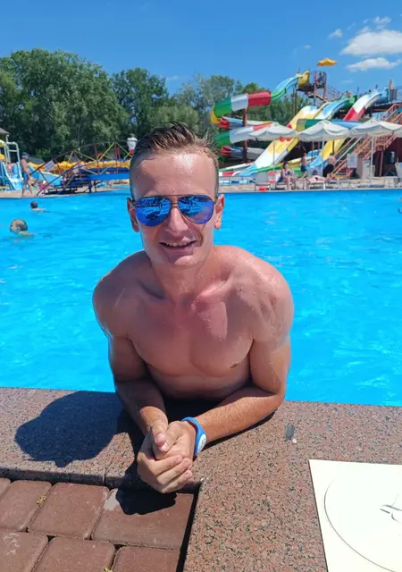 Я Роман, 25 років, знайомлюсь для дружби у Полтаве