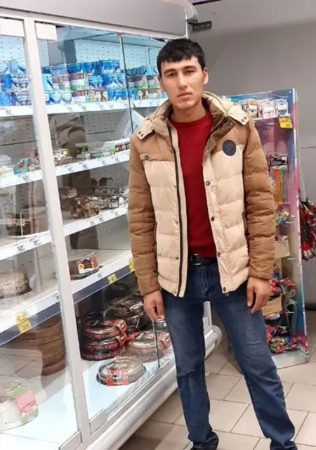 Я Борис, 29 років, знайомлюсь на одну ніч у Новопскове