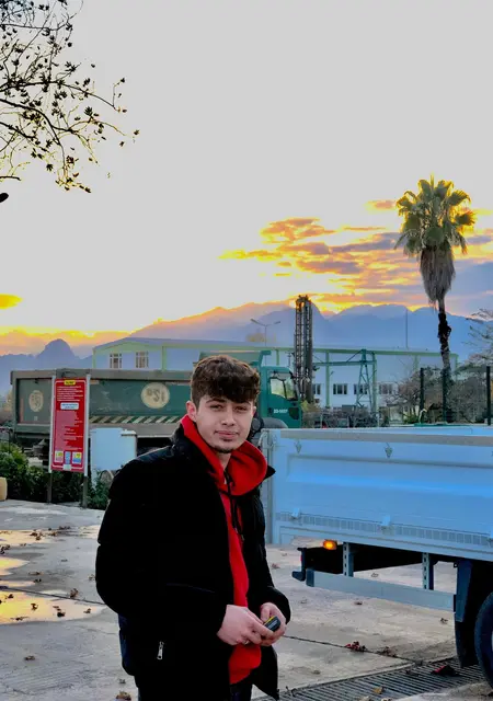 Я Ertugrul, 26, из Ыспарта, ищу знакомство для вирта