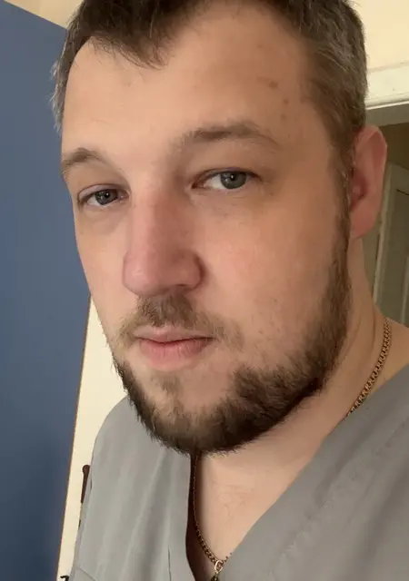 Я Руслан, 30, из Сум, ищу знакомства без обязательств