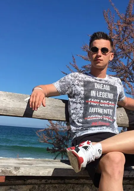 Я Alex, 27, знакомлюсь для общения в Брашове