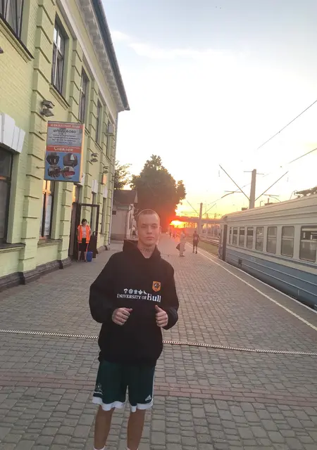 Саша з Лозова, шукаю на сайті знайомства без зобов'язань