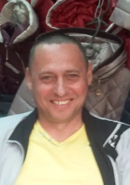 Андрей из Харькова, мне 54, познакомлюсь для приятного времяпровождения