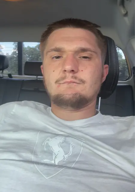 Едуард з Павлограда, мені 31 років, познайомлюсь на одну ніч