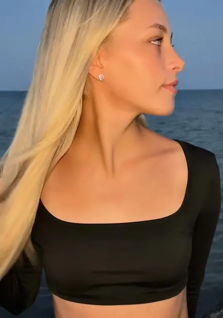 Я Катя, 25, из Донецка, ищу знакомство для приятного времяпровождения