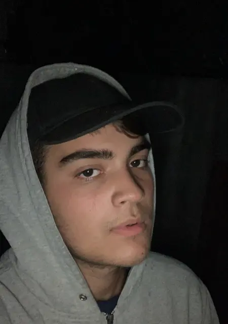 Ацамаз из Лондона, мне 18, познакомлюсь без обязательств