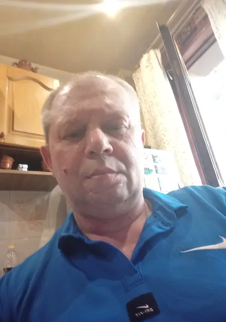 Денис из Мирнограда, мне 46, познакомлюсь для вирта