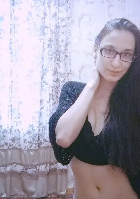 Я Александра, 31, из Гомеля, ищу знакомство для приятного времяпровождения