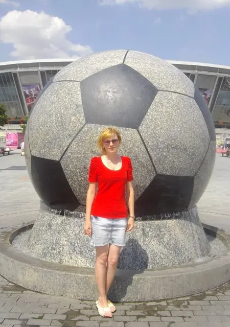 Оксана из Харцызска, мне 44, познакомлюсь на одну ночь