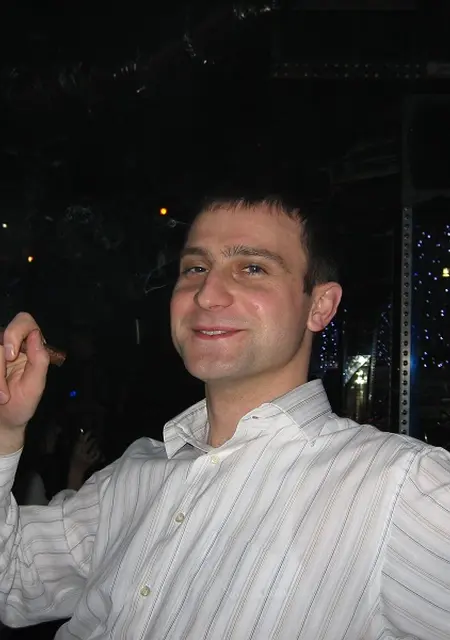 Я Вадим, 48 років, знайомлюсь для постійних стосунків у Миколаєві