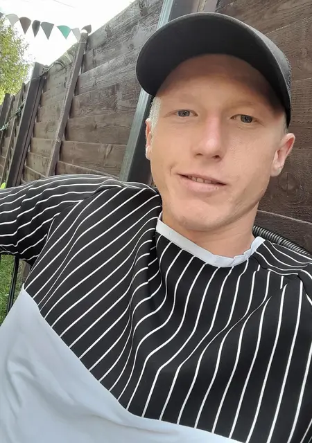 Игорь з Ватутіне, мені 27 років, познайомлюсь без зобов'язань