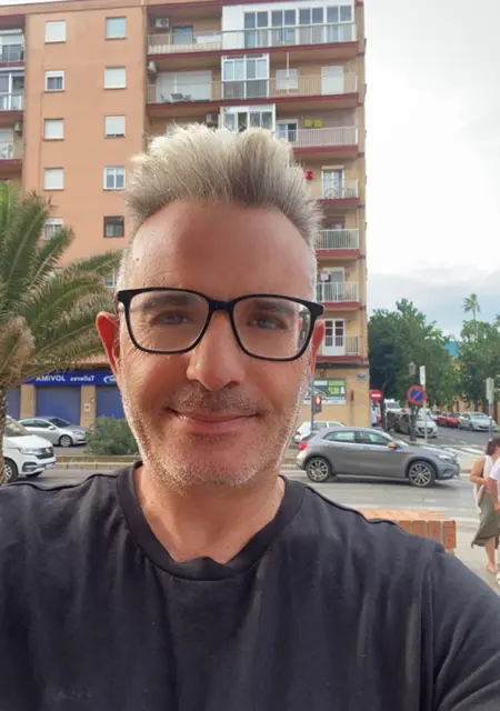 Soy Alex, 52 años, conociéndome para relación a largo plazo en Valencia