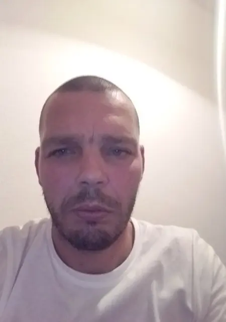 Vitalya з Львова, мені 46 років, познайомлюсь без зобов'язань