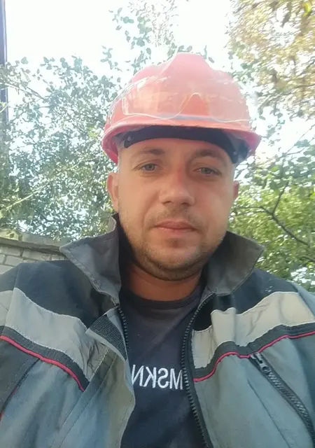 Кунислав з Зіньків, мені 35 років, познайомлюсь на одну ніч