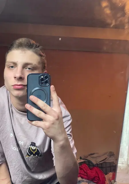 Я Гусев, 20, знакомлюсь для постоянных отношений в Макеевке