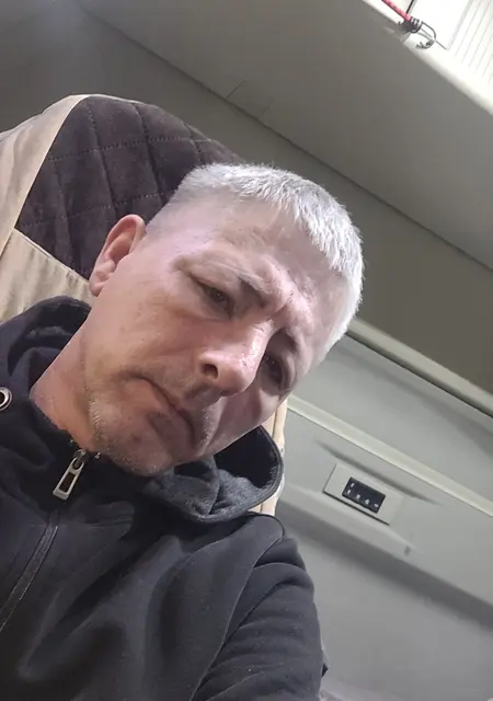 Владимир из Венисье, мне 46, познакомлюсь без обязательств