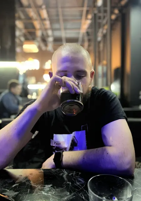 Денис из Бердичева, мне 25, познакомлюсь без обязательств