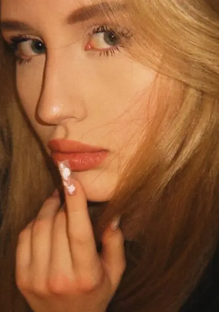 Алиса из Варшавы, ищу на сайте знакомства на одну ночь