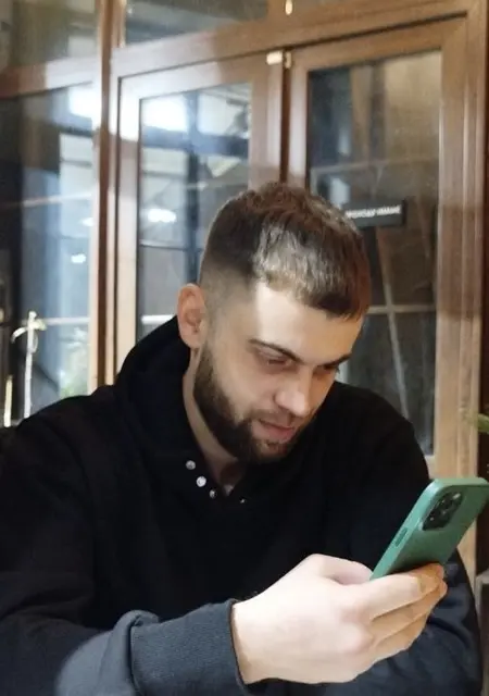 Владимир из Кривого Рога, мне 30, познакомлюсь для вирта