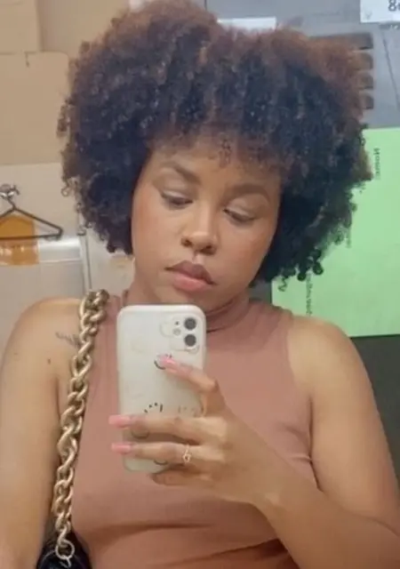 Я Tnia Fernandes, 24, из Лиссабона, ищу знакомство