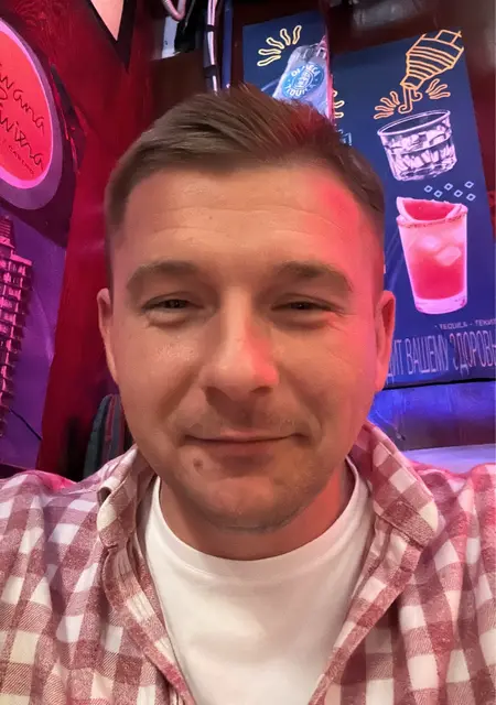 Oleg из Дрездена, мне 37, познакомлюсь на одну ночь