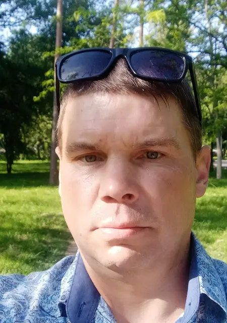 Я Александр, 45 років з Черкас, шукаю знайомства без зобов'язань