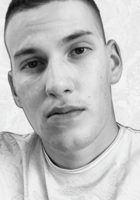 Я Юрий, 20, из Киева, ищу знакомство для постоянных отношений