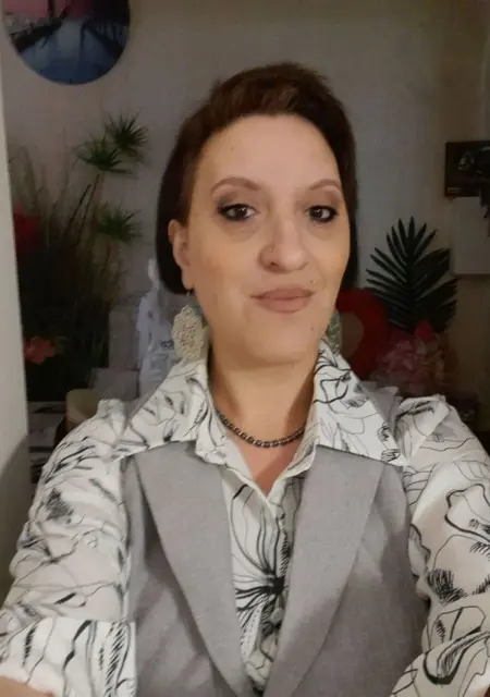 Я Isabelle, 39, знакомлюсь в Париже