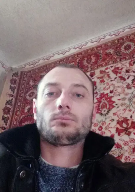 Я Владимир, 43, знакомлюсь на одну ночь в Павлограде