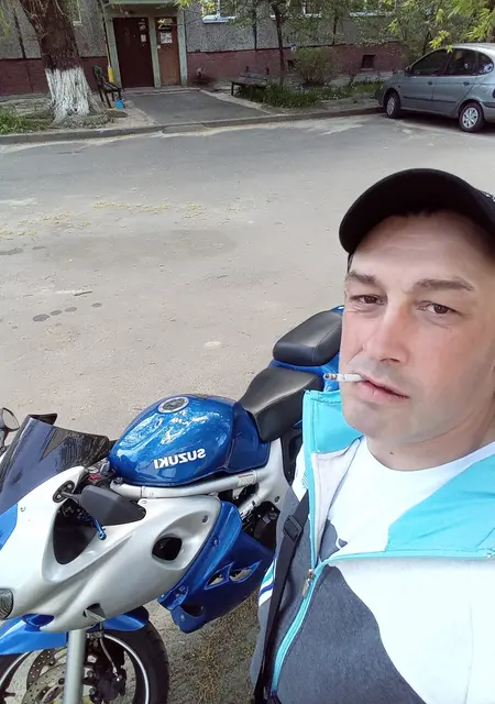 Я Дмитрий, 46, знакомлюсь для дружбы в Гомеле