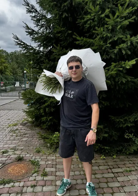 Роман из Харькова, мне 24, познакомлюсь для приятного времяпровождения