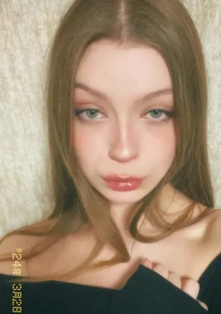 Я Алина, 19, из Минска, ищу знакомство для общения