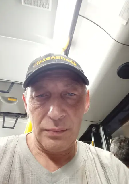 Владимир из Горловки, мне 52, познакомлюсь для общения